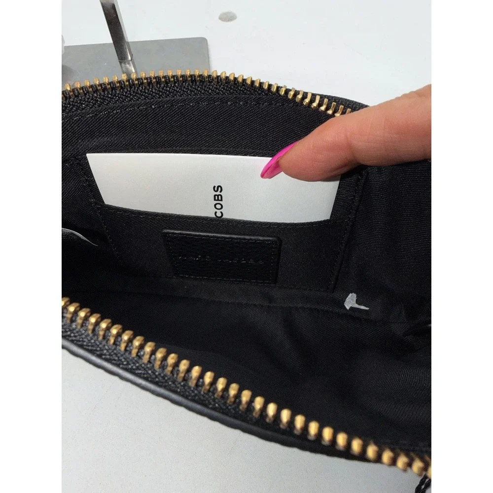 Marc Jacobs Black Pebbled Leather Heart Logo Wristlet Pouch 4R5SCP095S01-002